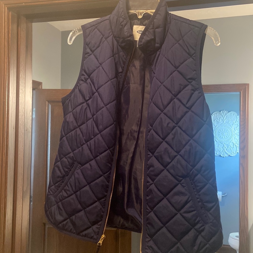 Size small women’s vest